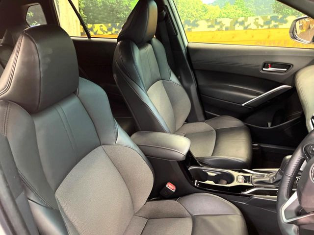 �y�n�[�t���U�[�V�[�g�z�������ƍ���S�n�𗼗������l�C�̃V�[�g���w�ʁE���ʂ̃t�@�u���b�N�f�ނ́A�ʋC���̗ǂ��⊊��ɂ����ɗD��Ă��܂��B�C���╞���ɍ��E���ꂸ���K�ɂ���肢�������܂��B