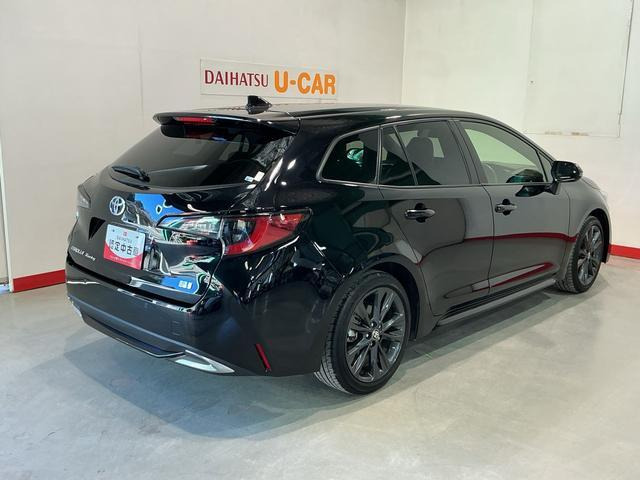 カローラツーリング1.8 ハイブリッド W×B