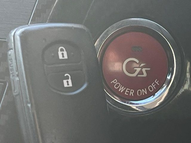 �y�X�}�[�g�L�[�z�J�o����|�P�b�g�ɓ��ꂽ�܂܂ł��h�A�̎{���E�������\�ȃX�}�[�g�L�[�𑕔��B�G���W���̃I���E�I�t�����J�M�����o���K�v����������Ƃ��Ă��֗��ł���