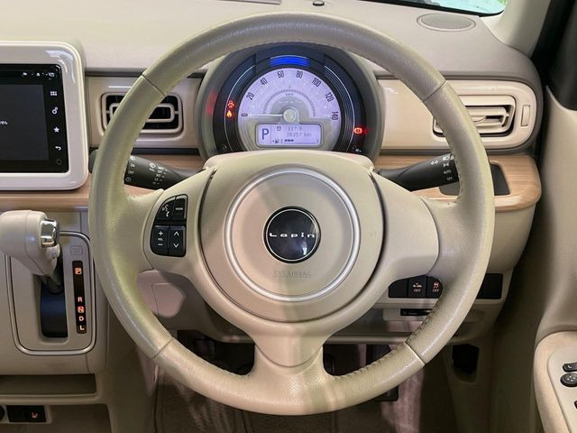 �y�����v�����X�e�A�����O�z�㎿�Ȋv���g�p���邱�ƂŁA��ɂ����������݂ƂĂ��^�]���₷���n���h���ł���