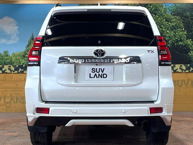 安心の最長10年・走行無制限保証(有償)をご用意。保証内容も充実はもちろん、無料点検&オイル交換や、年中無休の全国・24時間ロードサービスも付帯されておりますのでご安心下さい。