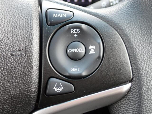 �y�N���[�Y�R���g���[���z�������H�ł̒��������s���y�ɁB�A�N�Z���y�_���𓥂܂��Ɏԑ������ɕۂ��Ƃ��\�ł��B�O���̎ԗ������m���ĎԊԂ�ۂ悤�ɑ��x���߂��Ă���܂�!!