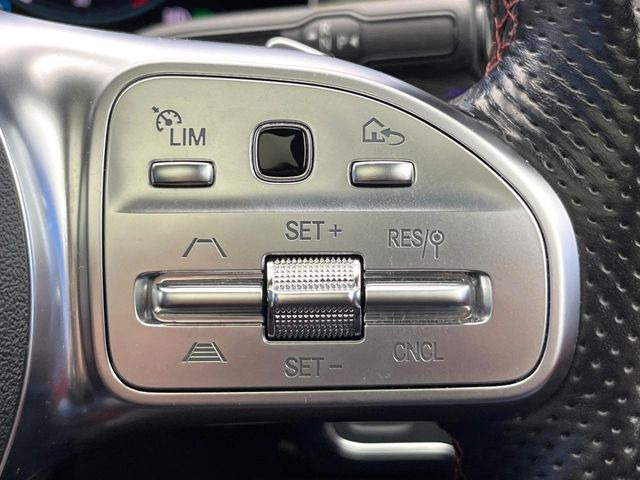 ���f�B�X�g���j�b�N�v���X:�s�s�A�x�O�A�������H�Ȃǂ̑��s���ɁA�X�e���I�}���`�p�[�p�X�J�����ƃ��[�_�[�Z���T�[�ɂ��A�O���Ԃ�F�����đ��x�ɉ������Ԋԋ������ێ����鎟����̃N���R��!