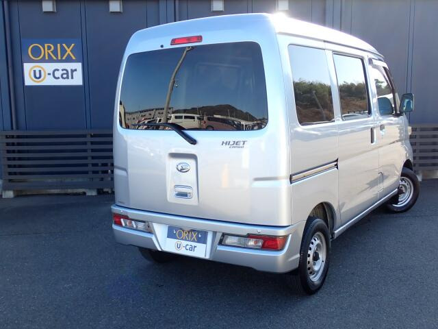 �����r���[�̉摜�ɂȂ�܂��B�I���b�N�X�F�蒆�ÎԂɂ́A���w��������S���Ă���肢���������߂ɁA�Ǝ��́u�I���b�N�X�F�蒆�Îԕۏ؁v�����t�����Ă��܂��B