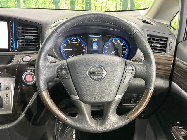 �y�N���[�Y�R���g���[���z�������H�����N���N���s�B�A�N�Z���𗣂��Ă���葬�x�ő��s���ł��A�������^�]���̕��S���y��!�����E�������ȒP�ȃX�C�b�`����Œ����ł��܂��B