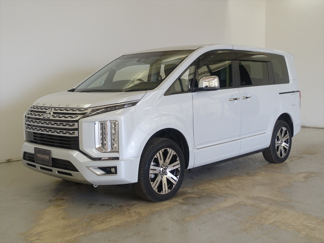 デリカD:5(三菱) 4WD P 中古車画像