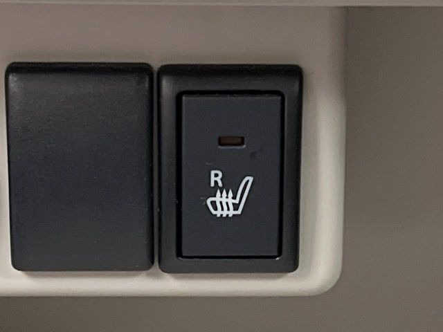 �y�V�[�g�q�[�^�[�z�������ɏd�󂷂�V�[�g�q�[�^�[!�G�A�R����葁�����܂��Ă����̂Ŋ�����̐l�����S�ł��ˁ�G�A�R���̉����͊������邩����A�Ƃ������ɂ����������߂ł��B