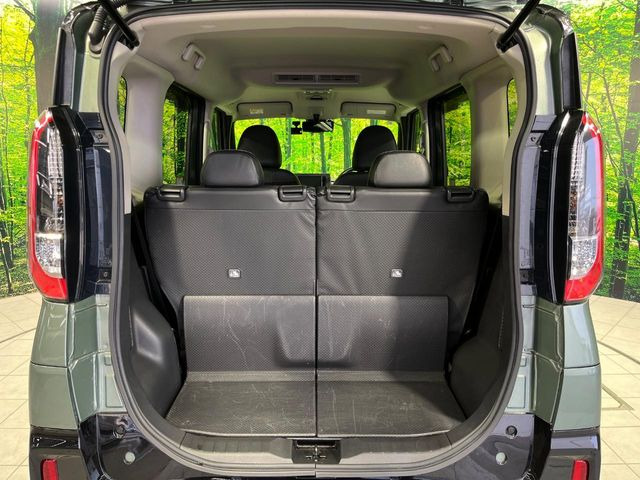 ���i�̂���������ʋ΁A���}���ɏ\���ȉ׎��X�y�[�X���m�ۂ��Ă���܂��B�Z�J���h�V�[�g��|���ƁA�傫�ȉו��̐ύڂ��\�ł���