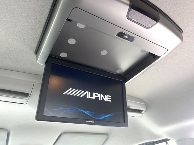 �y�����G���^�[�e�C�������g�V�X�e���z��Ȃɂ�����̕����喞���́A�l�C���[�J�[�I�v�V�����𑕔��B��p�̉����V�X�e���ƁA���ʂ̃��j�^�[�ňړ�����DVD�������y���݂��������܂��B