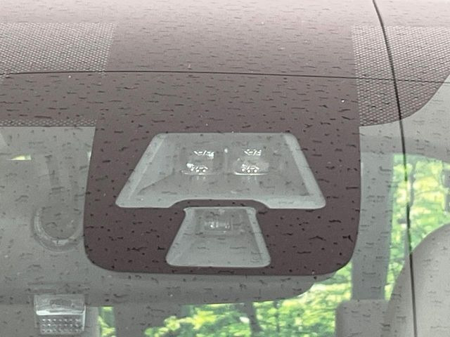 �y�O�He-Assist�z���s���ɑO���̎ԗ�����F�����A�Փ˂������Ȏ��͌x��ƃu���[�L�ŏՓˉ���Ɣ�Q�y�����A�V�X�g�B�����S�Ƀh���C�u�����y���݂��������܂��B