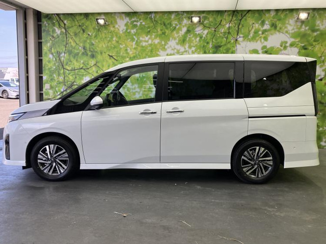 セレナ1.4 e-POWER ルキシオン