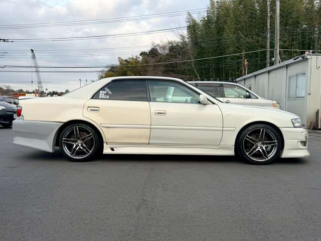 ���X�݌ɂ͊O���A�����N���[�j���O��ɓW�����A�����Ď��̏C�����̗L���A���[�^�[��������̗L������O�ҋ@�ւɂ�錟����S����{���Ă���܂��B�Ԍ��A�����A����h�������ЂőΉ��ł��܂��̂ł����S���������B