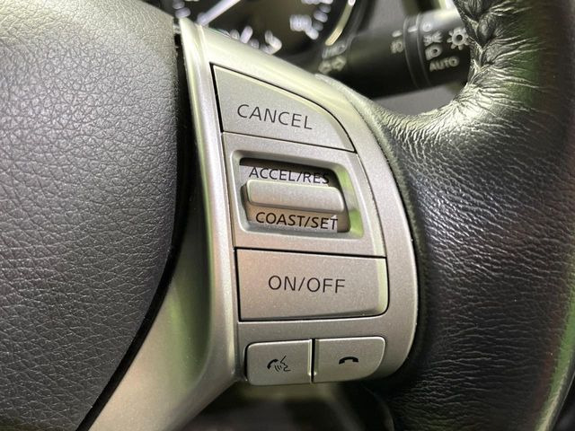 �y�N���[�Y�R���g���[���z�������H�����N���N���s�B�A�N�Z���𗣂��Ă���葬�x�ő��s���ł��A�������^�]���̕��S���y��!�����E�������ȒP�ȃX�C�b�`����Œ����ł��܂��B