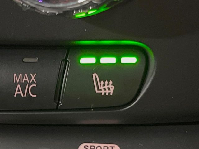 ���t�����g�V�[�g�q�[�e�B���O:�^�]�ȁE����ȋ��ɎO�i�K�Œ��߂��\�ȃV�[�g�q�[�^�[�𑕔����Ă���܂��B�G�߂��킸���K�ɂ��g�p���������܂��B