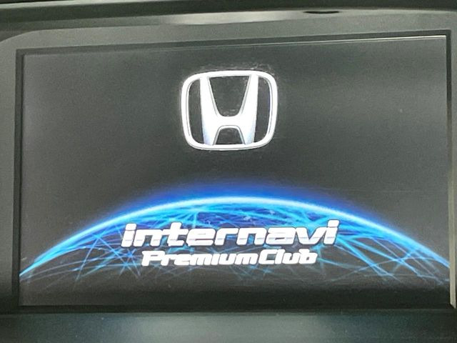 �y�����i�r�z�l�C�̏����i�r�𑕔����Ă���܂��B�i�r�̎g���₷���͂������A�I�[�f�B�I�@�\���[��!�L�����v�◷�s�͂������A�ʋ΂┃�����ȂǕ��i�̃h���C�u���y�����Ȃ�͂���