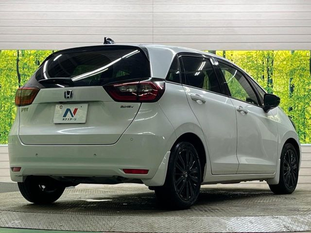 ☆全国のネクステージからお取り寄せが可能※!遠方の店舗に展示してあるクルマが気になる場合も、最寄りの店舗でご覧いただくことが可能です!是非私たちに要望をお聞かせください!※別途費用