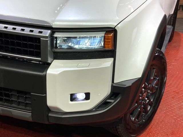 �yLED�w�b�h���C�g�z���V����ԑ��s�����ǍD�Ȏ��E���m�ۂ����S���ĉ^�]�ł��鍂�P�xLED�w�b�h���C�g�𑕔�!�_�����x�������A����d�͂��}�����Ă��܂��B