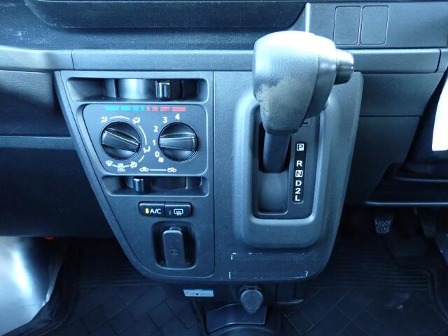 �V�t�g�ƃG�A�R���ł��B�_�C�������̃}�j���A���G�A�R���ɂȂ�܂��B�V���v���Ŏg���₷��!