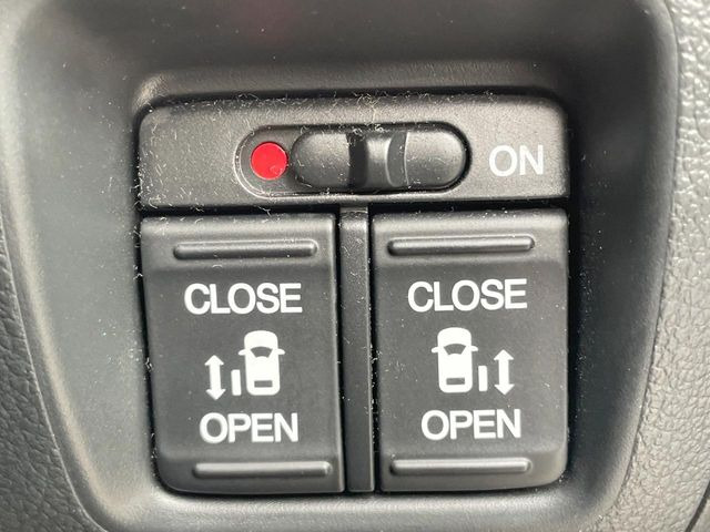 �y�����p���[�X���C�h�h�A�z�X�}�[�g�L�[��^�]�Ȃ̃X�C�b�`�Ō�ȗ����X���C�h�h�A�̊J���\���d��������͂����ăh�A���J����K�v�������A�����Ȃ��q�l�ł��ȒP�ɊJ���߂ł����K�ł���