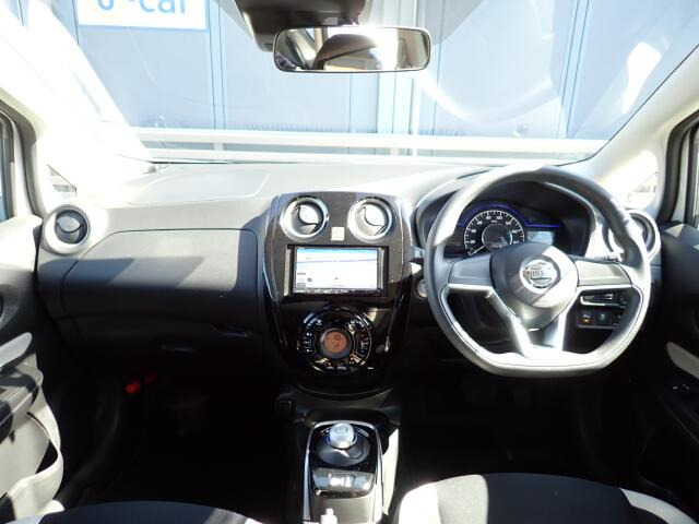 �C���p�l�摜�ɂȂ�܂��B�ԓ��͐��Ǝ҂ɂĎ����N���[�j���O�{�H�ς݂Ȃ̂ŁA��ϐ����ł��B