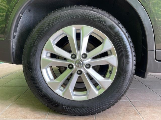 �y����17�C���`�A���~�z�C�[���z�O�ςɃ}�b�`���������A���~�z�C�[���𑕒����Ă���܂��B�e��ЊO�A���~�z�C�[����A�X�^�b�h���X�^�C�����戵�����Ă���܂��B���񂲑��k����������