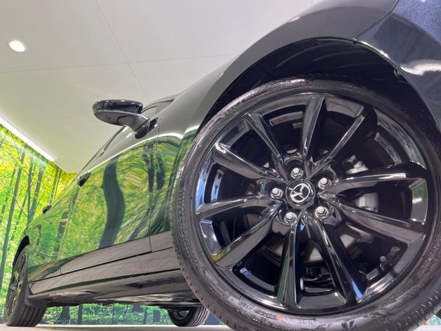 �y����18�C���`�A���~�z�C�[���z�O�ςɃ}�b�`���������A���~�z�C�[���𑕒����Ă���܂��B�e��ЊO�A���~�z�C�[����A�X�^�b�h���X�^�C�����戵�����Ă���܂��B���񂲑��k����������