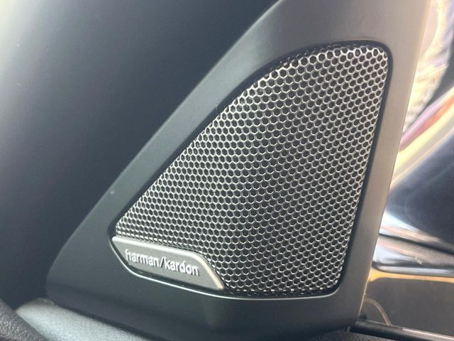 ��harman/kardon�T�E���h�V�X�e��:�I�[�f�B�I��僁�[�J�[����|����v���~�A���X�s�[�J�[�𑕔��B�����̃X�s�[�J�[����A���̗������܂ŕ����鍂�i���ȉ��y�����y���݂��������܂��B