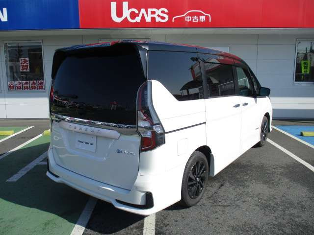 セレナ1.2 e-POWER ハイウェイスターV アーバンクロム