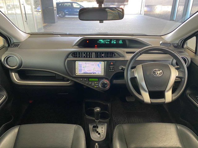 アクア1.5 G ブラックソフトレザーセレクション