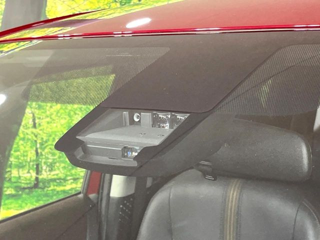 �y�g���^�Z�[�t�e�B�Z���X�z���s���ɑO���̎ԗ�����F�����A�Փ˂������Ȏ��͌x��ƃu���[�L�ŏՓˉ���Ɣ�Q�y�����A�V�X�g�B�����S�Ƀh���C�u�����y���݂��������܂��B