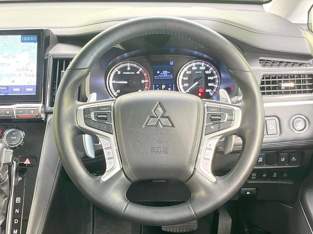 �y�����v�����X�e�A�����O�z�㎿�Ȋv���g�p���邱�ƂŁA��ɂ����������݂ƂĂ��^�]���₷���n���h���ł���