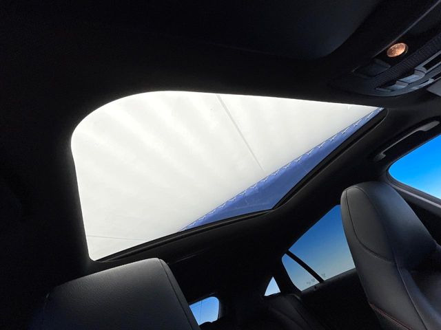 ���p�m���~�b�N�X���C�f�B���O���[�t::�唗�͂̃p�m���}���[�t�́A�㕔���Ȃɂ܂ő����Ă���A�J���I�ȋ�Ԃ����y���݂��������܂��B