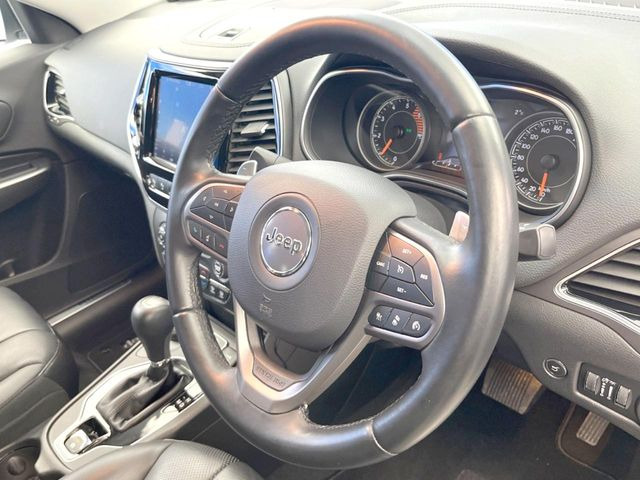 ���n���h�����̃X�������Ȃ��A���ꂢ�ȏ�Ԃ��ێ����Ă���܂��B�e�X�C�b�`���̓�����m�F�ς݂ł��B