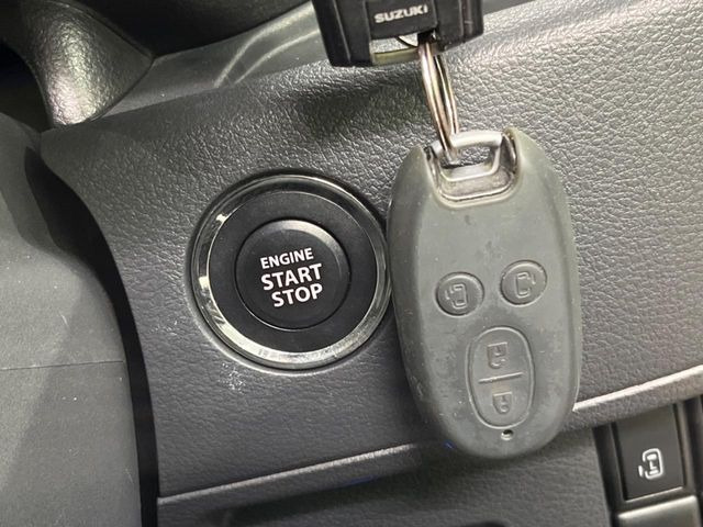 �y�L�[���X�X�^�[�g�V�X�e���z�J�o����|�P�b�g�ɓ��ꂽ�܂܂ł��h�A�̎{���E�������\�ȃX�}�[�g�L�[�𑕔��B�G���W���̃I���E�I�t�����J�M�����o���K�v����������Ƃ��Ă��֗��ł���