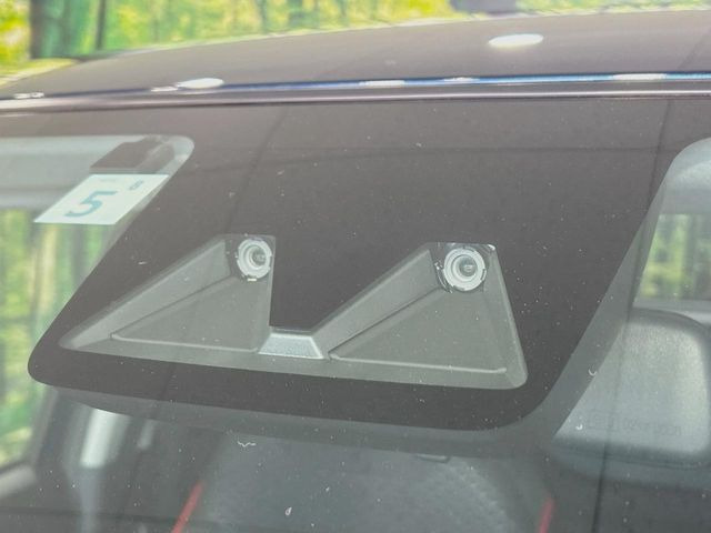 �y�X�}�[�g�A�V�X�g�z���s���ɑO���̎ԗ�����F�����A�Փ˂������Ȏ��͌x��ƃu���[�L�ŏՓˉ���Ɣ�Q�y�����A�V�X�g�B�����S�Ƀh���C�u�����y���݂��������܂��B