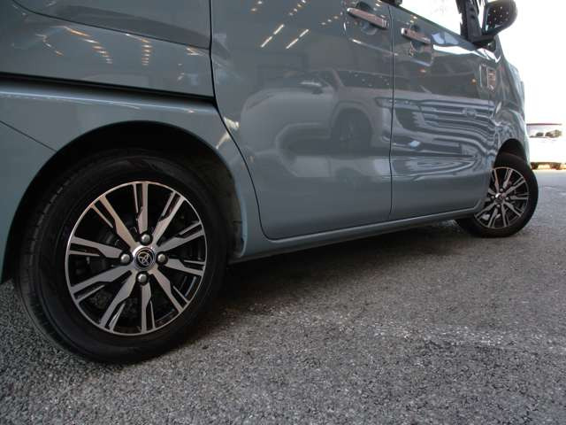 ����SD�i�r�E�t���Z�O�EB�J�����EBluetooth�E�O��h�����R�E�����d���X���C�h�E�v����H�E�X�e�A�X�C�b�`�E����14AW�ELED�w�b�h���C�g/�t�H�O�E�X�}�[�g�A�V�X�g�V�E�Ԍ��ߘa9�N8��