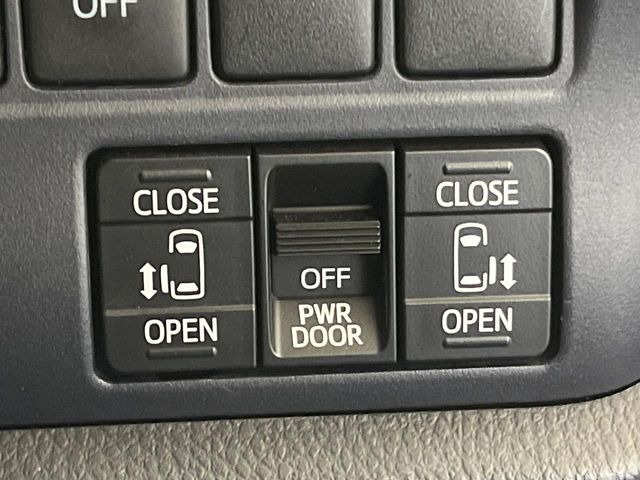 ヴォクシー2.0 ZS 煌