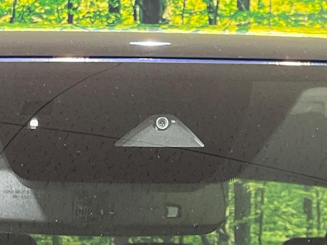 �y�X�}�[�g�V�e�B�u���[�L�T�|�[�g�z�ᑬ���s���ɑO���̎ԗ�����F�����A�Փ˂������Ȏ��͌x��ƃu���[�L�ŏՓˉ���Ɣ�Q�y�����A�V�X�g�B�����S�Ƀh���C�u�����y���݂��������܂��B