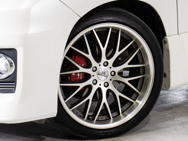 ★タイヤ交換★お好みのメーカ-やデザインのホイールへの換装も承っております!