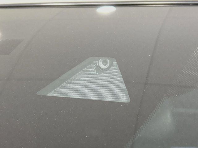 �y�X�}�[�g�V�e�B�u���[�L�T�|�[�g�z�ᑬ���s���ɑO���̎ԗ�����F�����A�Փ˂������Ȏ��͌x��ƃu���[�L�ŏՓˉ���Ɣ�Q�y�����A�V�X�g�B�����S�Ƀh���C�u�����y���݂��������܂��B