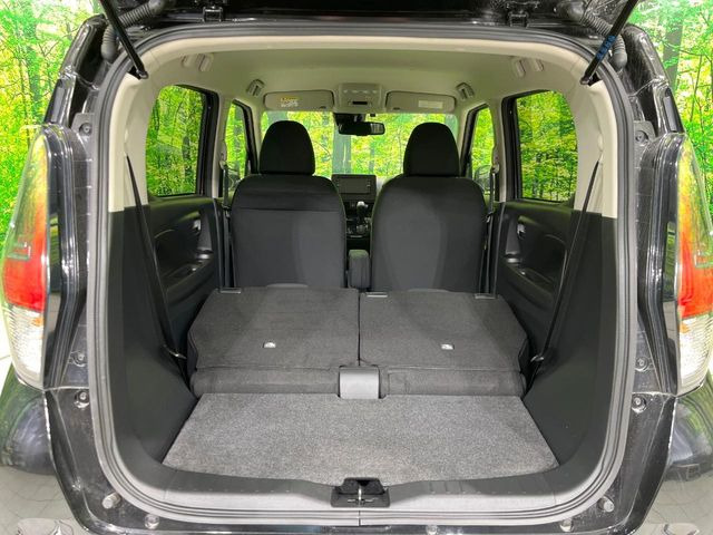 ���i�̂���������ʋ΁A���}���ɏ\���ȉ׎��X�y�[�X���m�ۂ��Ă���܂��B�Z�J���h�V�[�g��|���ƁA�傫�ȉו��̐ύڂ��\�ł���