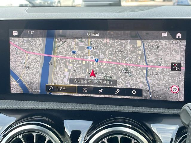 �������i�r:��̊��̂���i�r�́A����������ԓ������o���Ă���܂��B�I�[�f�B�I�@�\���[�����Ă���܂��̂ŁA�^�]�����y���߂܂���