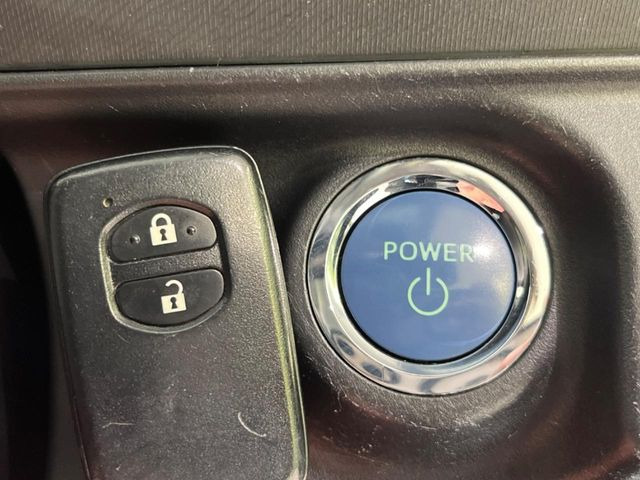 �y�X�}�[�g�L�[�z�J�o����|�P�b�g�ɓ��ꂽ�܂܂ł��h�A�̎{���E�������\�ȃX�}�[�g�L�[�𑕔��B�G���W���̃I���E�I�t�����J�M�����o���K�v����������Ƃ��Ă��֗��ł���