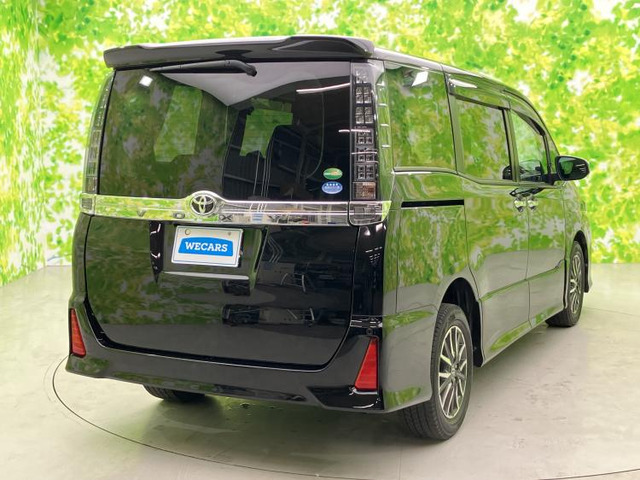 ヴォクシー2.0 ZS 煌II 4WD