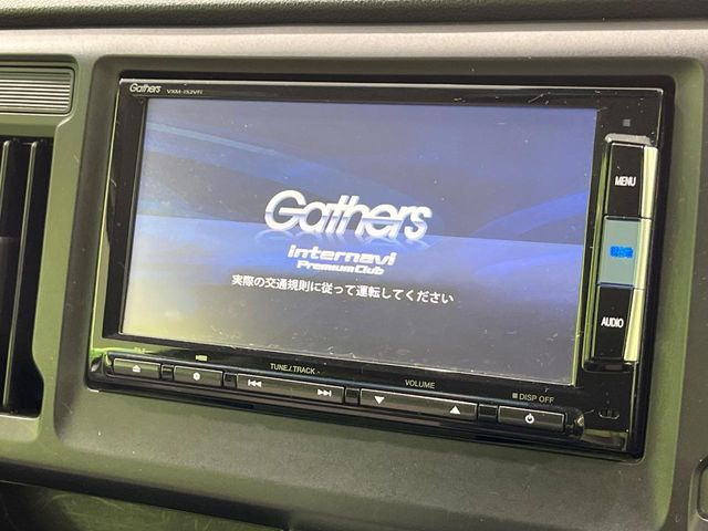 �y�����i�r�z�l�C�̏����i�r�𑕔����Ă���܂��B�i�r�̎g���₷���͂������A�I�[�f�B�I�@�\���[��!�L�����v�◷�s�͂������A�ʋ΂┃�����ȂǕ��i�̃h���C�u���y�����Ȃ�͂���