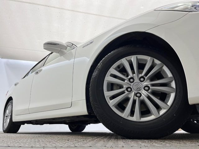 �y����16�C���`�A���~�z�C�[���z�O�ςɃ}�b�`���������A���~�z�C�[���𑕒����Ă���܂��B�e��ЊO�A���~�z�C�[����A�X�^�b�h���X�^�C�����戵�����Ă���܂��B���񂲑��k����������