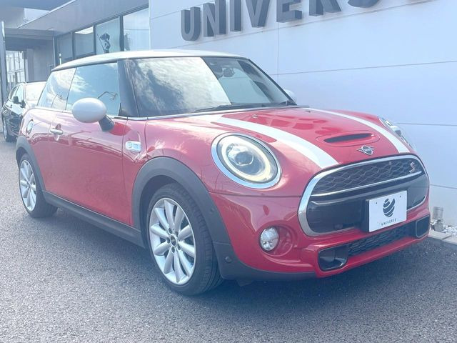 �������t�т̕ۏ؂̑��A���S�̍Œ�3�N�E���s�������ۏ�(�L��)�����p�ӁB�A���Ԃ����S���Ă��y���݂���������l�A�ۏؓ��e���[���͂������A�����_��&�I�C�������⃍�[�h�T�[�r�X���t�т��Ă���܂��B