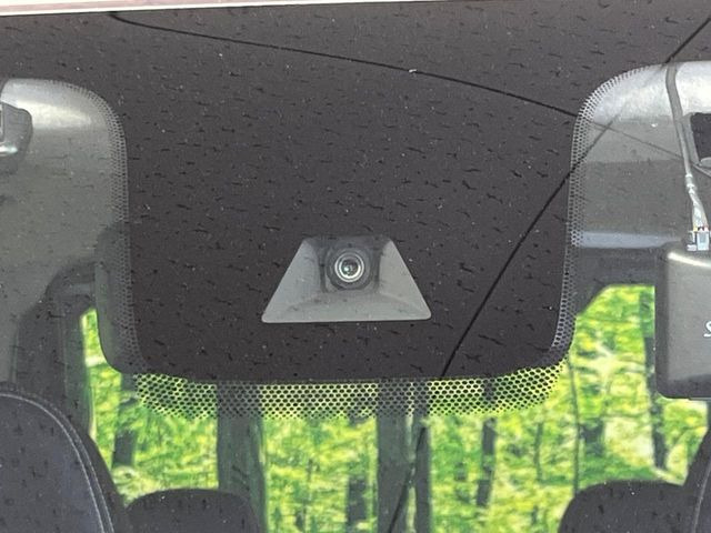 �y�O�He-Assist�z���s���ɑO���̎ԗ�����F�����A�Փ˂������Ȏ��͌x��ƃu���[�L�ŏՓˉ���Ɣ�Q�y�����A�V�X�g�B�����S�Ƀh���C�u�����y���݂��������܂��B