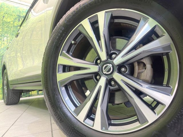 �y����18�C���`�A���~�z�C�[���z�O�ςɃ}�b�`���������A���~�z�C�[���𑕒����Ă���܂��B�e��ЊO�A���~�z�C�[����A�X�^�b�h���X�^�C�����戵�����Ă���܂��B���񂲑��k����������