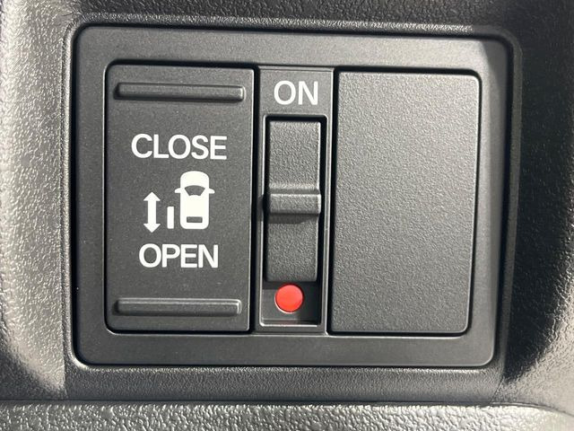 �y�p���[�X���C�h�h�A�z�X�}�[�g�L�[��^�]�Ȃ̃X�C�b�`�ŃX���C�h�h�A�̊J���\���d��������͂����ăh�A���J����K�v�������A���������q�l�ł��A�d���ו��������Ă��鎞�����N�ɊJ���߂ł��܂���